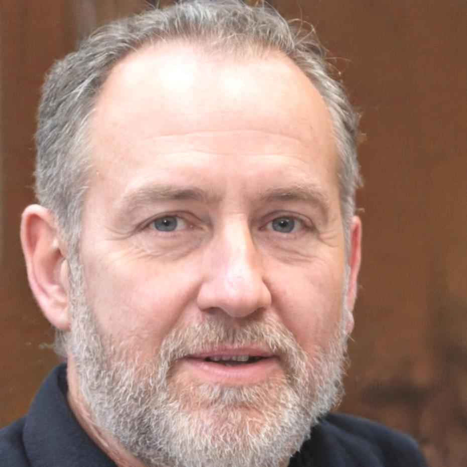 Instructor de optimización web Ricardo Salazar