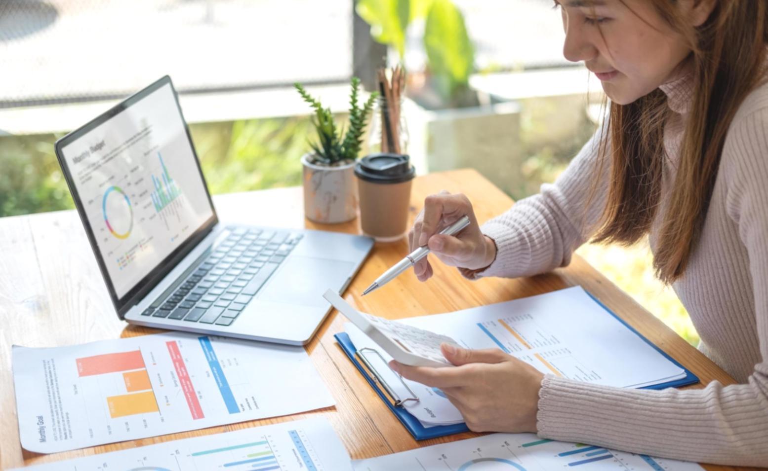 Sesión en vivo de análisis SEO con herramientas profesionales